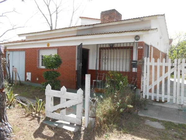 Chalet Antiguo - Totalmente equipado - Casa/Chalet en Mar de Ajó
