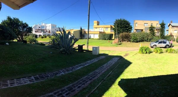 Hermoso Chalet - Clásico y funcional - A 50 m. de la playa - A 1 cuadra de Av. Libertador - Casa/Chalet en Pinamar