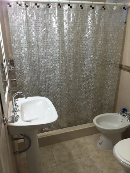 Depto en impecable estado. -  A 3 cuadras del Mar - En complejo - Departamento en Costa Azul