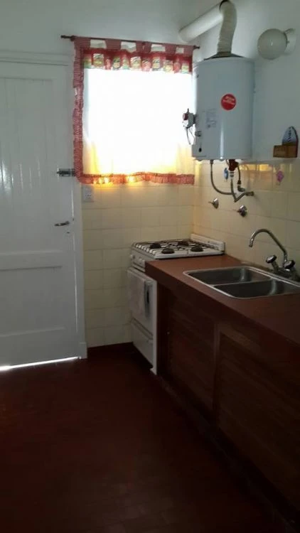 3 Ambientes en Excelente Estado - A 3 cuadras del Mar - A 2 cuadras del Centro de La Lucila. - Casa/Chalet en La Lucila del Mar
