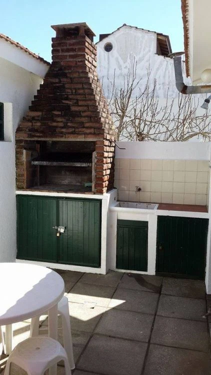 3 Ambientes en Excelente Estado - A 3 cuadras del Mar - A 2 cuadras del Centro de La Lucila. - Casa/Chalet en La Lucila del Mar