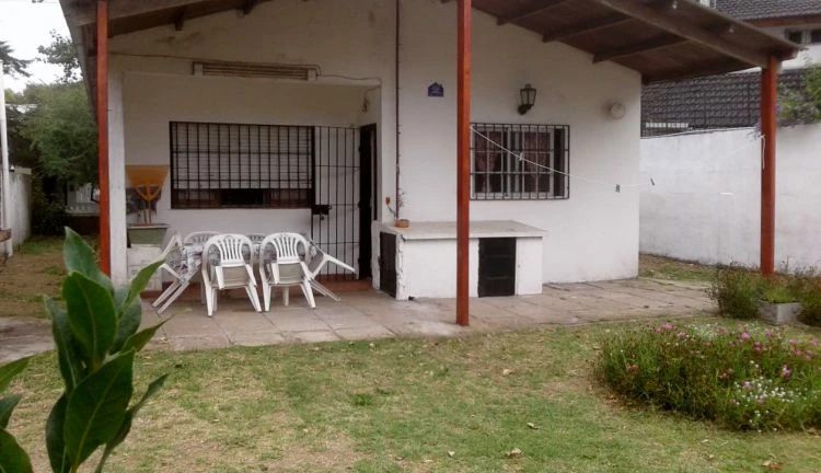 Hermosa Casa - Excelente Ubicación - A 5 Cuadras del Mar - Casa/Chalet en La Lucila del Mar