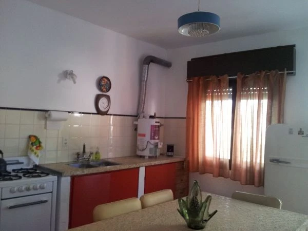 Casa totalmente equipada - Con entrada de auto - A 6 cuadras del Mar - Casa/Chalet en Aguas Verdes