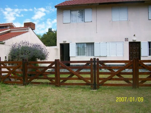 Excelente Dúplex - Entrada de autos cerrada -  - Dúplex/Tríplex en Costa Azul