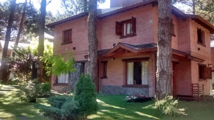 Cabañas Ilusiones - A tres cuadras del Mar - Cabaña en Costa del Este