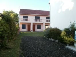 Duplex de Categoría - A 80mts de la Costanera. - Dúplex/Tríplex en Aguas Verdes
