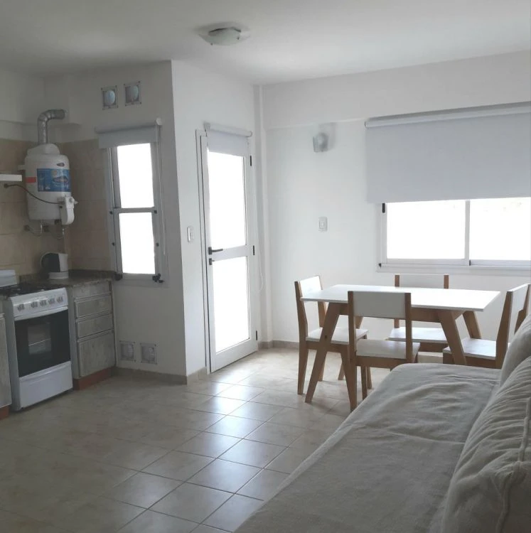 Excelente departamento para 4 personas con cochera y quincho - A 3 cuadras del mar - Departamento en Mar de Ajó