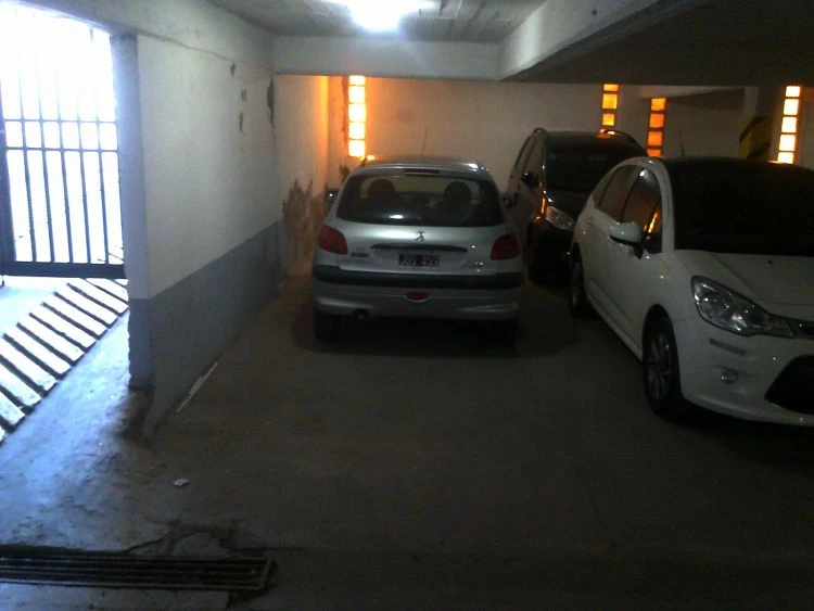 Dpto. 3 Ambientes sobre calle Chiozza - A una cuadra del mar, una y media de la Av. San San Bernardo y ubicado en plena peatonal - Departamento en San Bernardo
