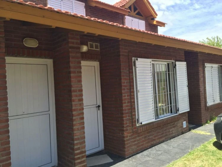 3 ambientes con entrada de auto - El shaddai - Ubicada a media cuadra del mar y a una de la calle principal - Dúplex/Tríplex en Aguas Verdes