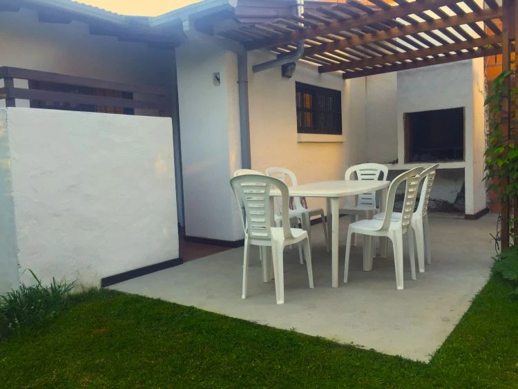 3 Ambientes - Zona muy Tranquila - A 3 Cuadras del Mar - Casa/Chalet en San Bernardo