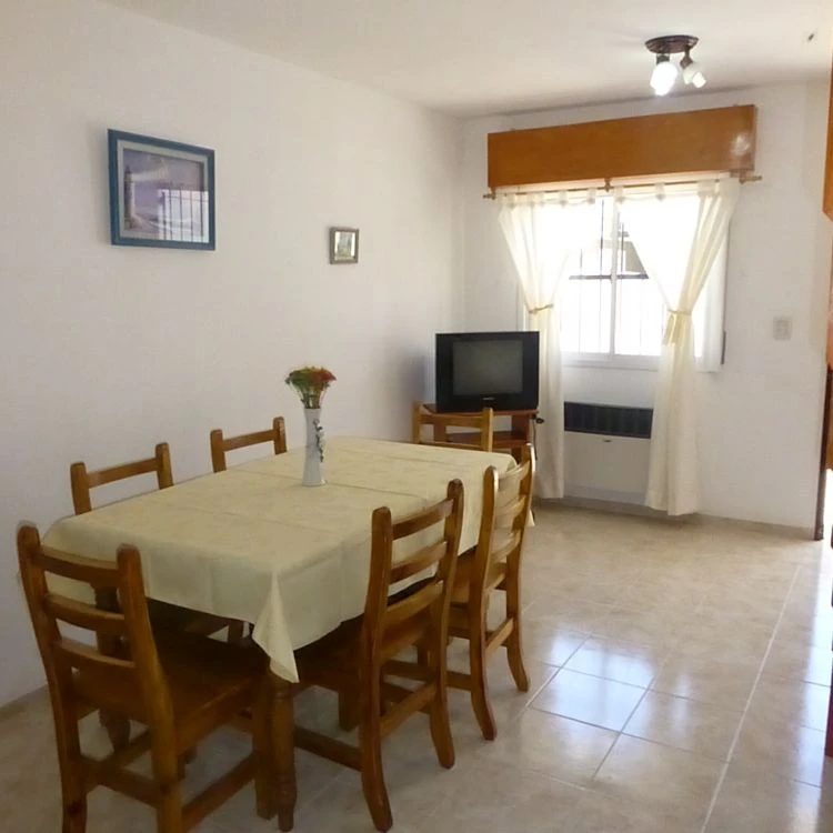 Hermoso triplex para 6 personas - A 3 cuadras de la playa. - Dúplex/Tríplex en Santa Teresita