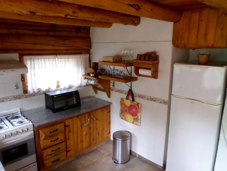 Samayhuasi I, cabaña ubicada en un entorno natural ideal para descansar - A 100mts del centro comercial y a 250mts del parador principal de la playa - Cabaña en Mar de las Pampas