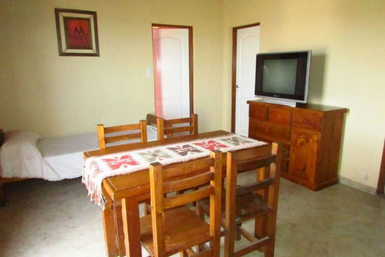 Cabaña Ñanderoga para 5 o 6 personas - Balcón terraza con vista al mar - Cabaña en San Clemente