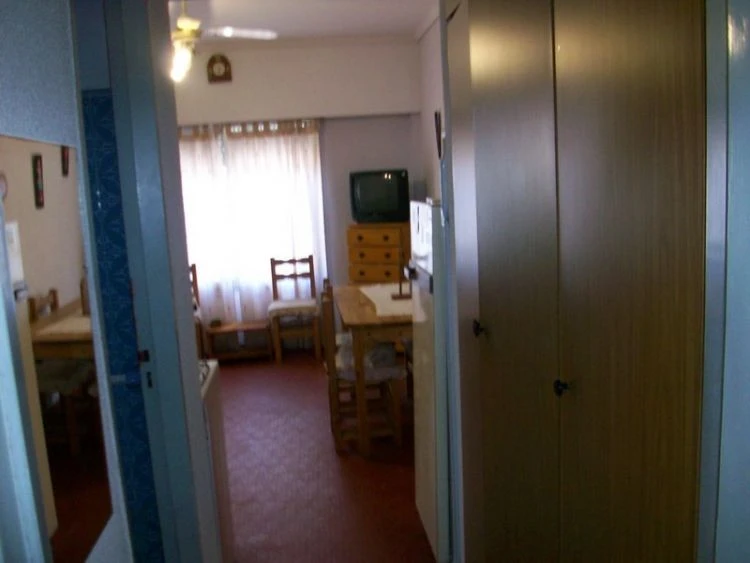 A pasitos del mar y en pleno centro comercial - Equipado para 3 o 4 personas - Departamento en La Lucila del Mar