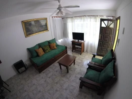 Hermosos dúplex para 6 a 8 personas en el corazón de Costa del Este - Ubicado a cinco cuadras de la playa y 2 del centro - Dúplex/Tríplex en Costa del Este