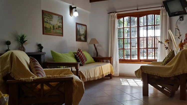 Complejo de La Lucila - Cabaña 8 personas - Nos ubicamos a 4 cuadras del mar y a 4 cuadras del centro - Cabaña en La Lucila del Mar