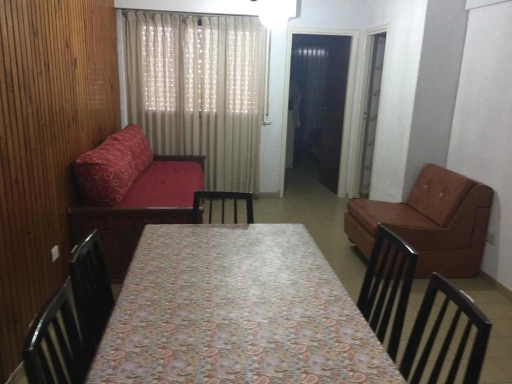 2 ambientes 1°Piso por ascensor con balcón - Excelente ubicación - A 50 mts del mar - Capacidad 5 personas - Edifico Europa 10 - Departamento en San Bernardo