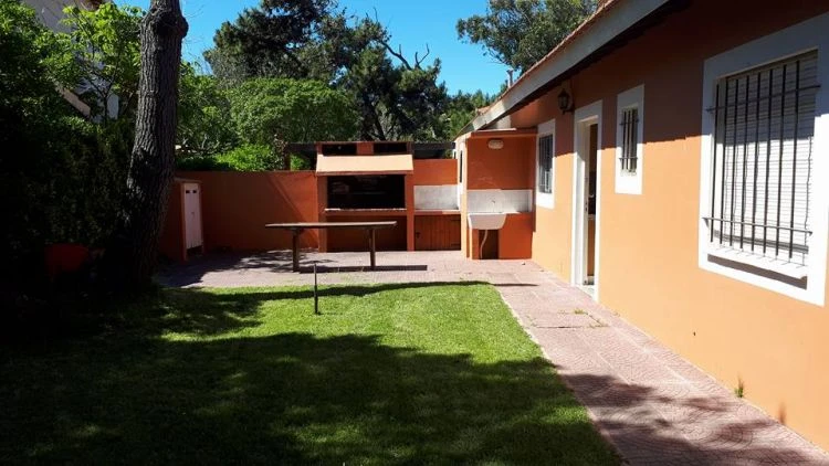 Alquiler de Casa - Alquileres Cicco - A 150 mts del mar - Casa/Chalet en Ostende