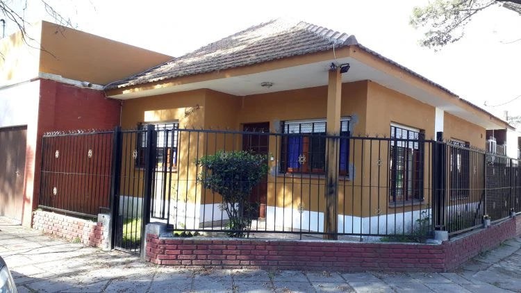 Casa en San bernardo para 6 personas - A 4 cuadras de la playa y tres de Chiozza - Casa/Chalet en San Bernardo
