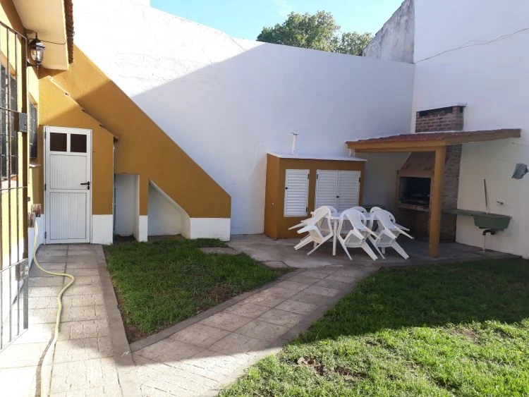 Casa en San bernardo para 6 personas - A 4 cuadras de la playa y tres de Chiozza - Casa/Chalet en San Bernardo