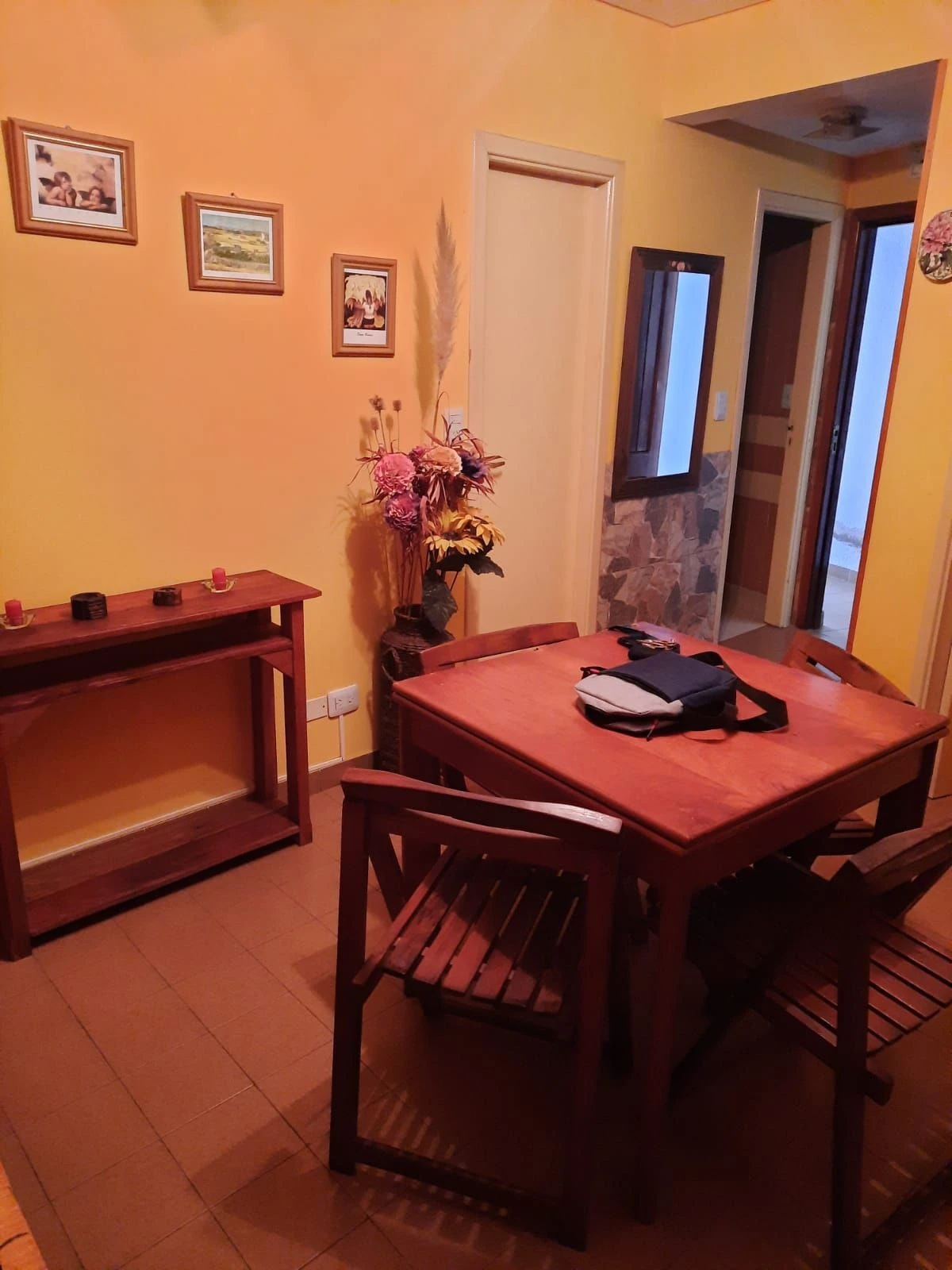 Excelente departamento 2 ambientes a la calle para 2 o 3 personas - A 4 cuadras de la playa - Ideal para parejas - Super Luminoso - Departamento en San Bernardo