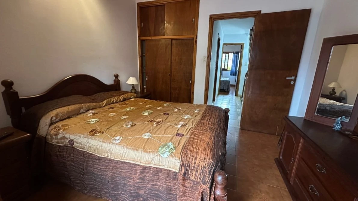 HERMOSO TRIPLEX CERCA DEL MAR, CON TODOS LOS SERVICIOS. - TRIPLEX CON TRES DORMITORIOS, DOS BAÑOS Y ESPECTACULAR QUINCHO CON PARRILLA Y LAVADERO!! - Dúplex/Tríplex en San Bernardo