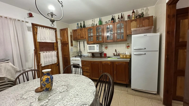 HERMOSO TRIPLEX CERCA DEL MAR, CON TODOS LOS SERVICIOS. - TRIPLEX CON TRES DORMITORIOS, DOS BAÑOS Y ESPECTACULAR QUINCHO CON PARRILLA Y LAVADERO!! - Dúplex/Tríplex en San Bernardo