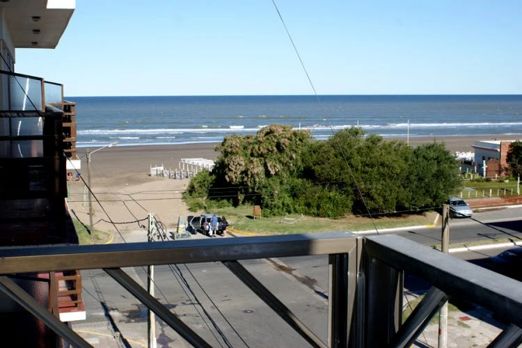 Departamento con excelente ubicacion c/ COCHERA CUBIERTA - Depto a Metros del mar, balcon con vista al mar. - Departamento en San Bernardo