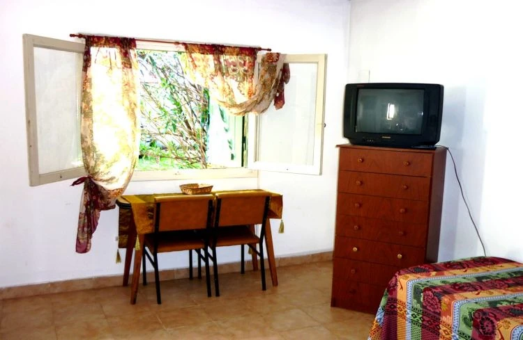 Chalet -  Hermoso monoambiente -  ideal para pareja - Jardín y Estacionamiento - A 3 cuadras del mar - jardín con parrilla uso exclusivo - Casa/Chalet en Mar de Ajó