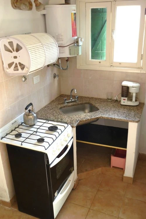 Chalet -  Hermoso monoambiente -  ideal para pareja - Jardín y Estacionamiento - A 3 cuadras del mar - jardín con parrilla uso exclusivo - Casa/Chalet en Mar de Ajó