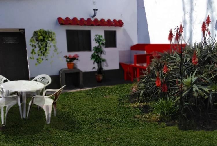 Chalet -  Hermoso monoambiente -  ideal para pareja - Jardín y Estacionamiento - A 3 cuadras del mar - jardín con parrilla uso exclusivo - Casa/Chalet en Mar de Ajó