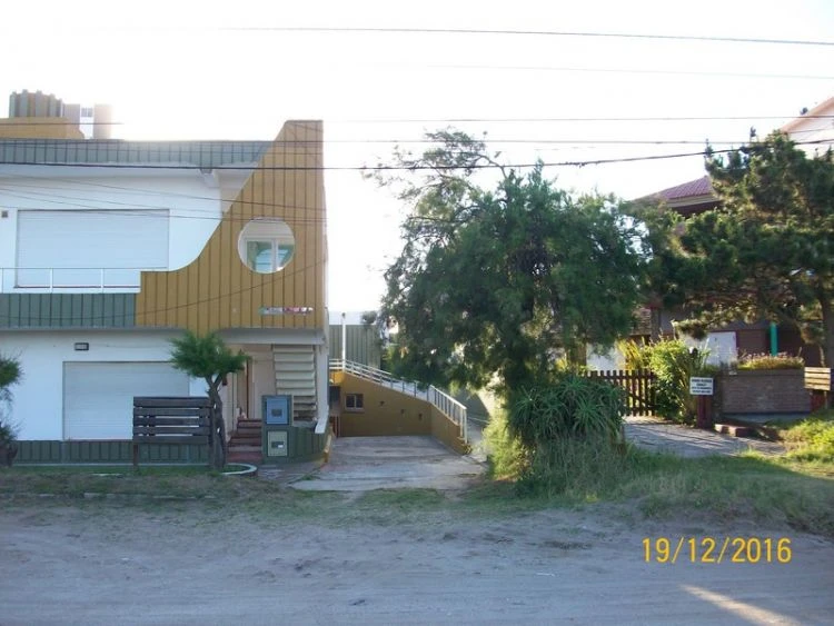 Departamento en PB con Cochera - Frente al Mar - Departamento en Costa Azul