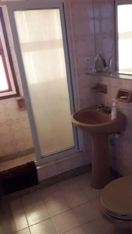 EXCELENTE DEPARTAMENTO EN MIRAMAR PARA 4 o 6 PERSONAS - TRES AMBIENTES CON 2 BALCONES A LA CALLE - Departamento en Miramar