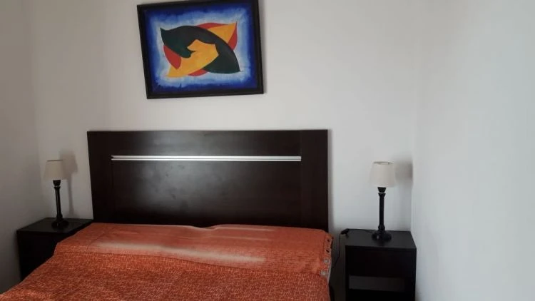 EXCELENTE DEPARTAMENTO EN MIRAMAR PARA 4 o 6 PERSONAS - TRES AMBIENTES CON 2 BALCONES A LA CALLE - Departamento en Miramar