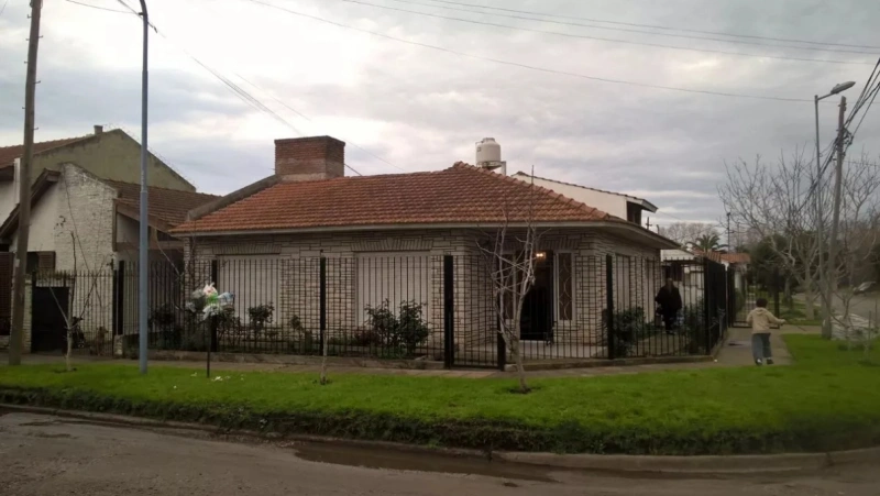 Chalet en Punta Mogotes - A 5 cuadras del mar-Hermosa vista - Casa/Chalet en Mar del Plata