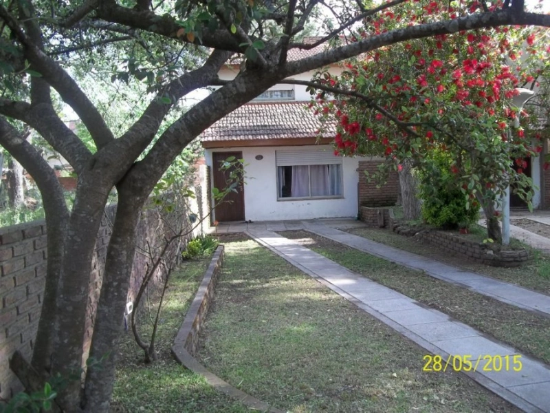 Hermoso Dúplex en La Lucila del Mar - 5 cuadras 1/2 del mar-5 cuadras del centro - Dúplex/Tríplex en La Lucila del Mar