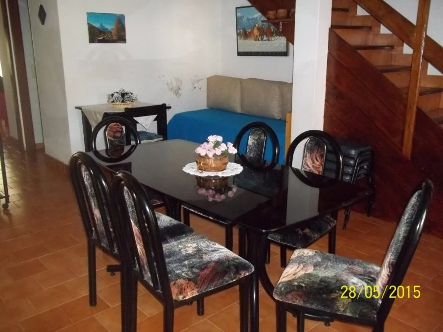 Hermoso Dúplex en La Lucila del Mar - 5 cuadras 1/2 del mar-5 cuadras del centro - Dúplex/Tríplex en La Lucila del Mar