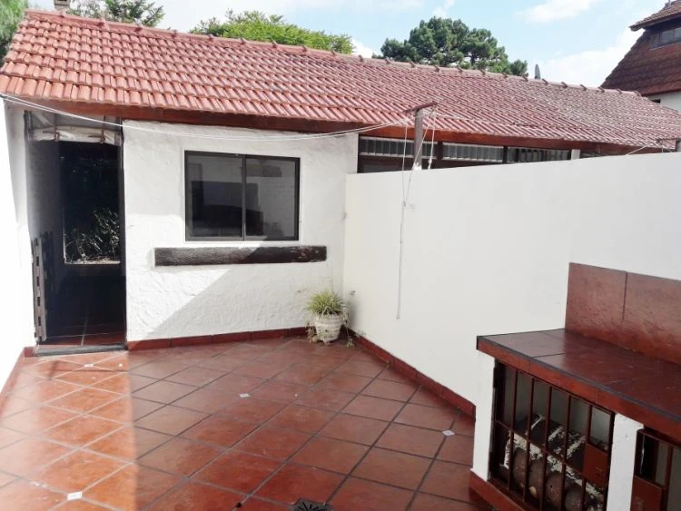 Amplio Dúplex para 6 personas - CON ALTILLO Y GRAN PATIO CON QUINCHO CUBIERTO - Dúplex/Tríplex en San Bernardo