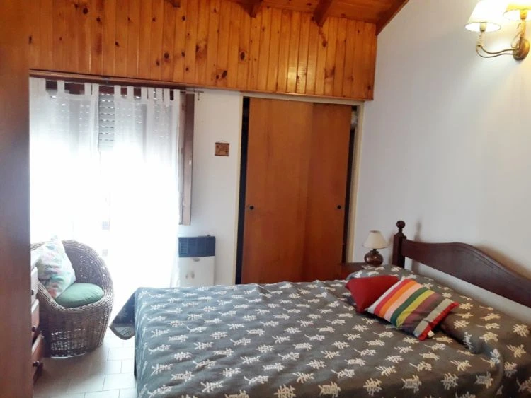 Amplio Dúplex para 6 personas - CON ALTILLO Y GRAN PATIO CON QUINCHO CUBIERTO - Dúplex/Tríplex en San Bernardo