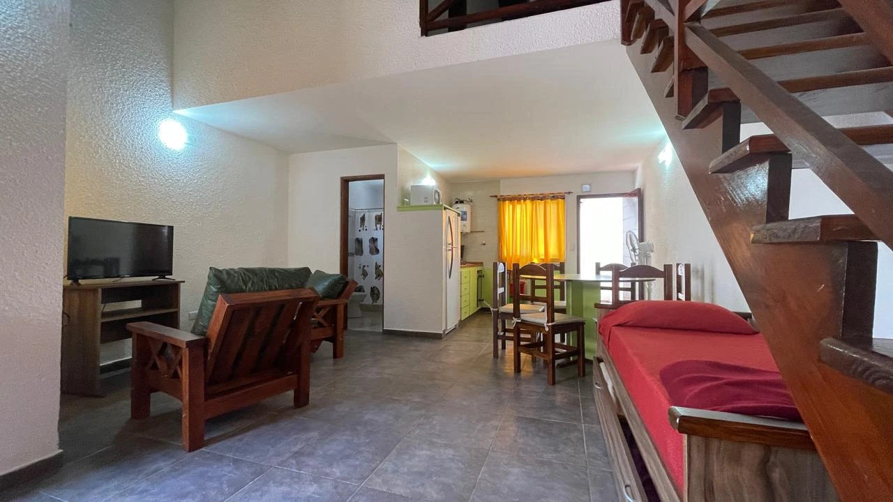 Complejo Arcoiris - Muy Luminoso - Cochera - Ubicado a 1 cuadra de la playa y a 2 cuadras del centro comercial - Departamento en Mar de Ajó