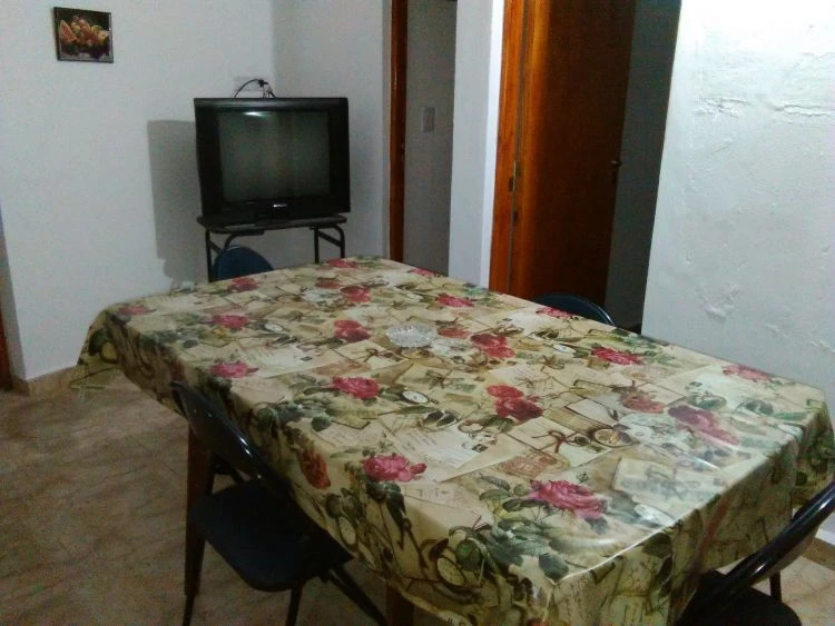 Alquiler  frente al casino a 50 metros de la playa y zona peatonal - Alquiler frente al centro de Mar de Ajó - Departamento en Mar de Ajó