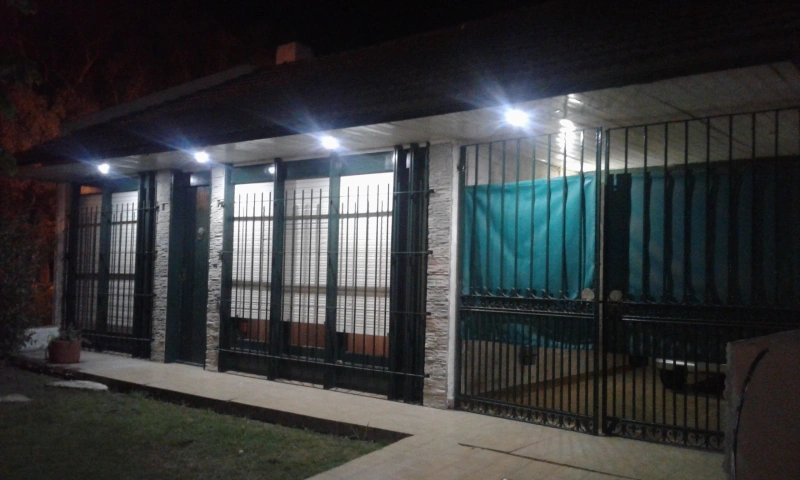 Chalet barrio parque - Equipada, frente al parque - Casa/Chalet en Necochea