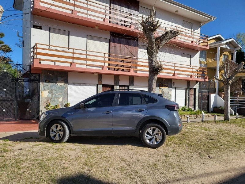 Complejo de departamentos DELLA - A 2 cuadras del mar 🌊 ,12 de la peatonal nueva y a 2 de la peatonal vieja. - Departamento en Villa Gesell