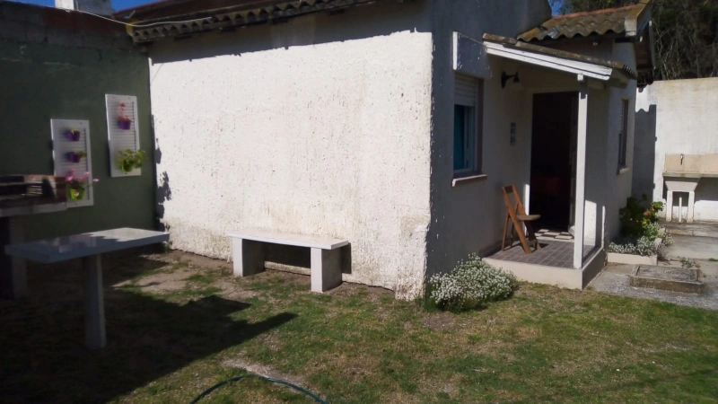 Casa cómoda para 4 personas a 1/2 cuadra del mar - 1/2 cuadra de la playa y 1/2 cuadra de la peatonal. - Casa/Chalet en San Clemente