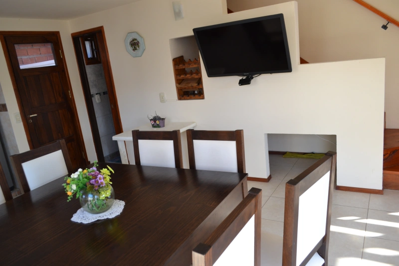 Duplex para 6 personas, amplia terraza, patio con parrilla, tv, cochera, rejas - Cerca del centro y de la playa, zona residencial sin edificios, gran terraza para comer al sol - Dúplex/Tríplex en San Bernardo