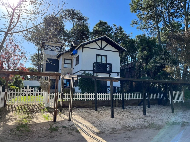Departamento a 4 cuadras del Mar - DETALLES DE CATEGORIA, AMPLIOS Y TRANQUILOS, LEJOS DEL RUIDO DE LA Av 3 - Departamento en Villa Gesell
