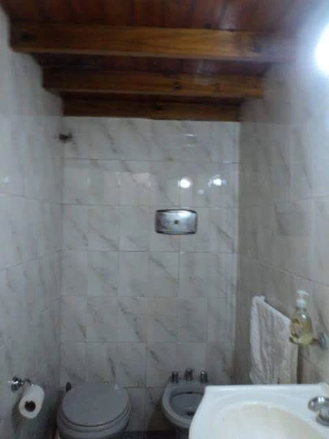 Amplia casa para 8 personas. - A 8 cuadras del mar y 6 de la peatonal - Casa/Chalet en Villa Gesell