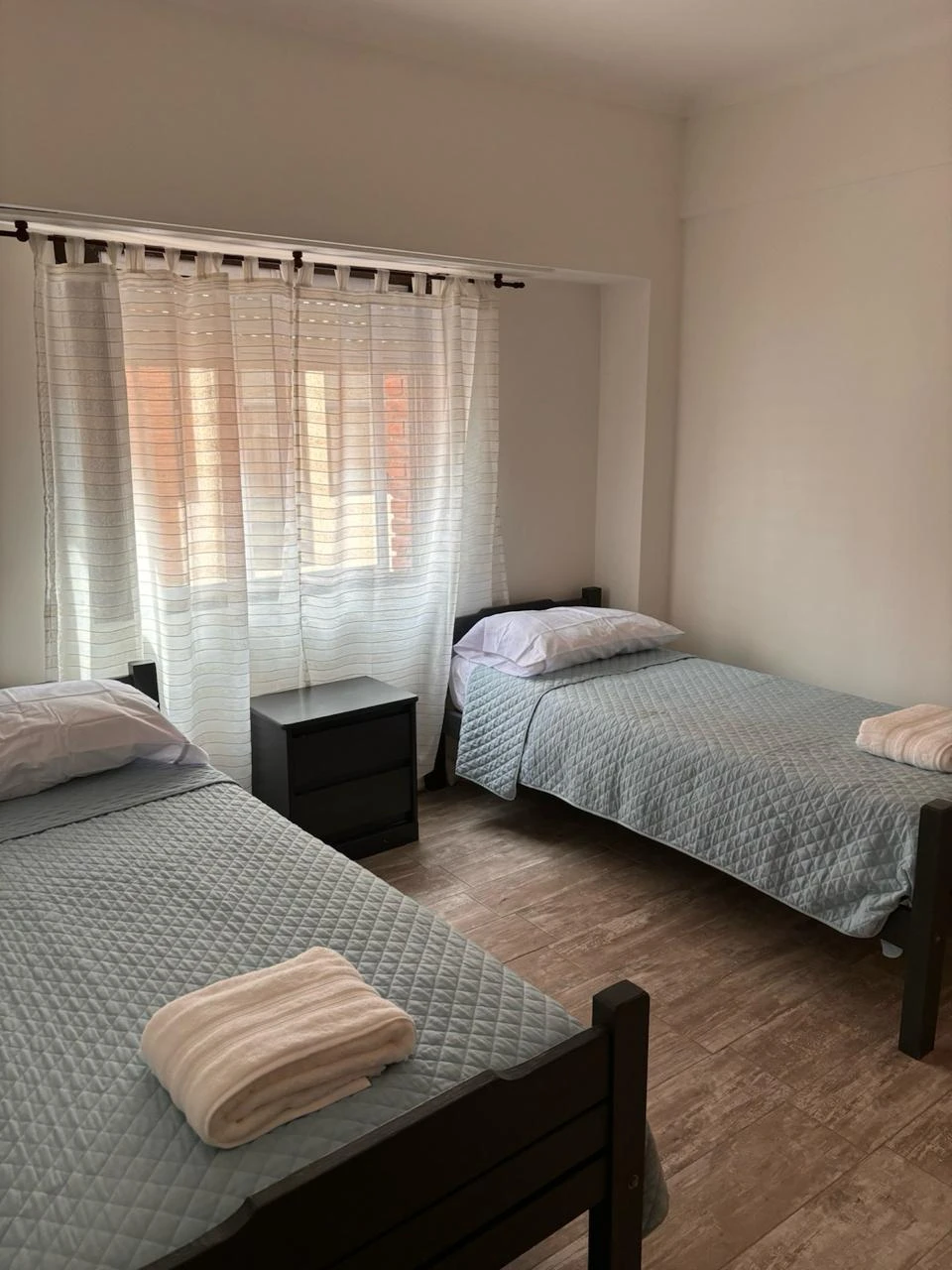 depto 3 ambientes zona, La Perla. Dos cuadras de la playa - Cálido depto para llegar a todos lados caminando - Departamento en Mar del Plata