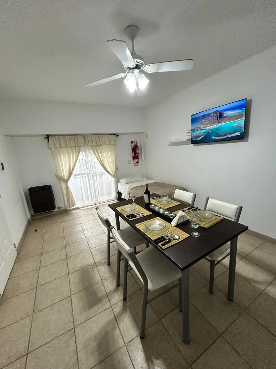 Confort y Relax en Las Brisas del Tuyú. Departamentos únicos - Estamos ubicados a 120 mts de la Peatonal y 200 mts del Mar. - Departamento en San Clemente
