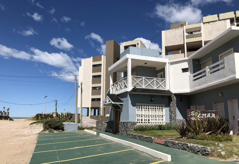 Departamentos equipados a metros del mar - Ubicado en Paseo 140 entre 1 y playa - Edificio Solmar - Departamento en Villa Gesell